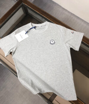 Moncler T-shirt