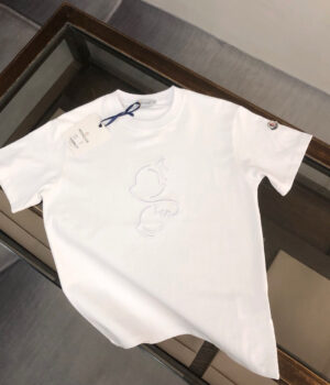 Moncler T-shirt