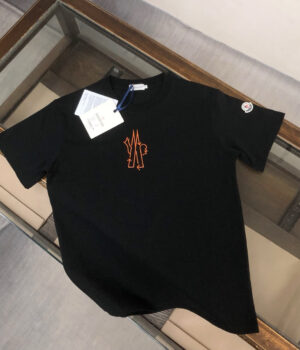 Moncler T-shirt