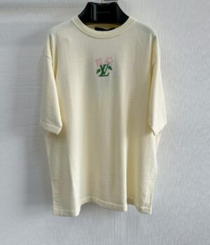 1V T-Shirt