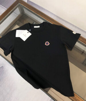 Moncler T-shirt