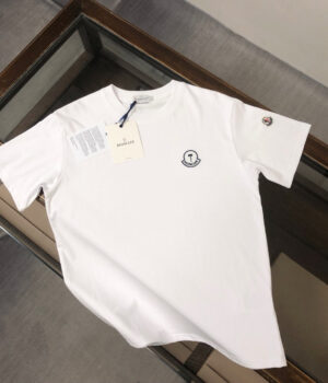 Moncler T-shirt