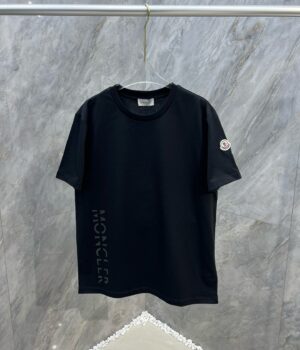 Moncler T-shirt