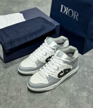 CD SNEAKERS