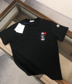 Moncler T-shirt