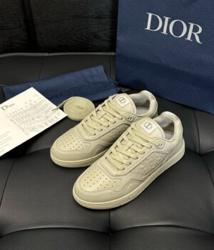 CD Sneakers
