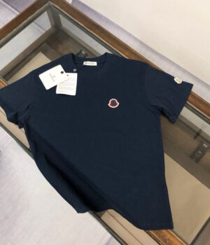 Moncler T-shirt