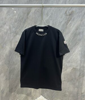 Moncler T-shirt