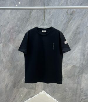 Moncler T-shirt