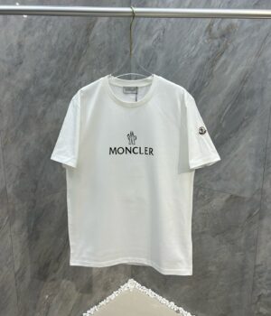 Moncler T-shirt