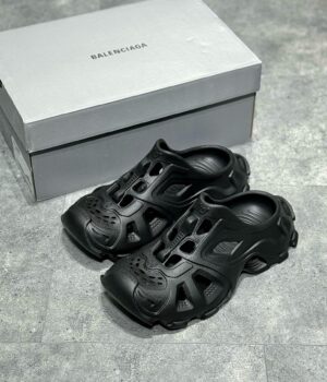 BLCG SANDALS