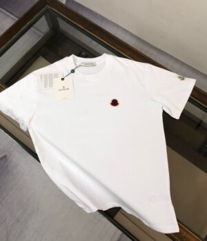 Moncler T-shirt