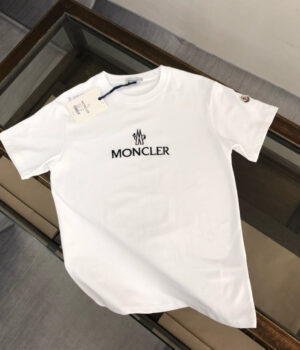 Moncler T-shirt
