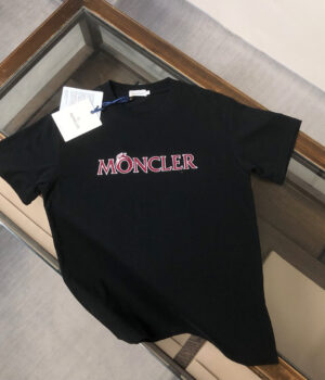 Moncler T-shirt