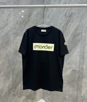 Moncler T-shirt