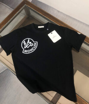 Moncler T-shirt