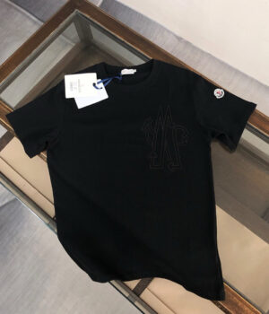 Moncler T-shirt
