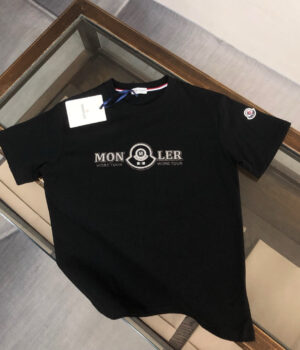 Moncler T-shirt