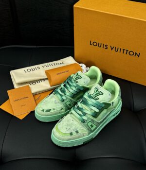 Lv Trainer