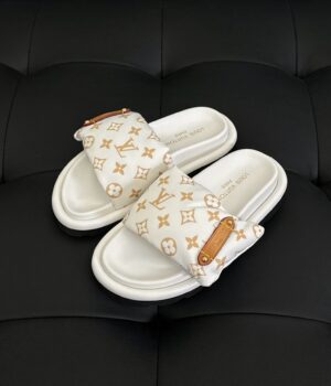 Lv Sandals