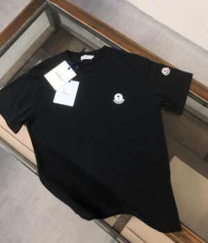 Moncler T-shirt