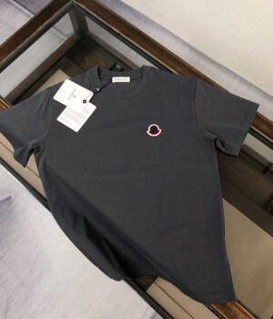 Moncler T-shirt