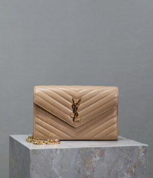 YSL Envelope 22.5cm