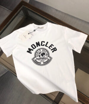 Moncler T-shirt
