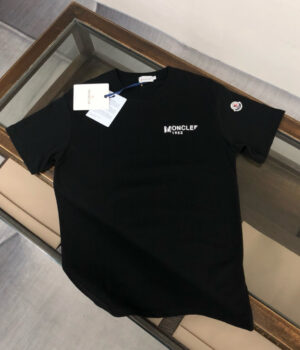 Moncler T-shirt