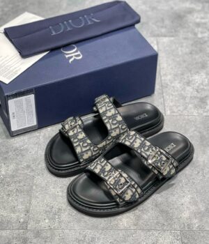 CD SANDALS