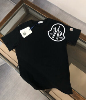 Moncler T-shirt