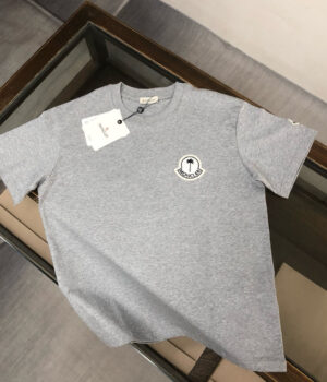 Moncler T-shirt