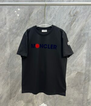 Moncler T-shirt