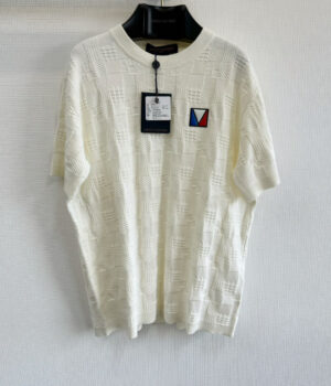 1V T-Shirt