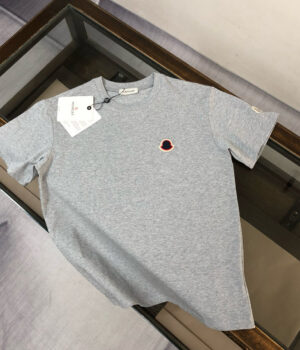 Moncler T-shirt