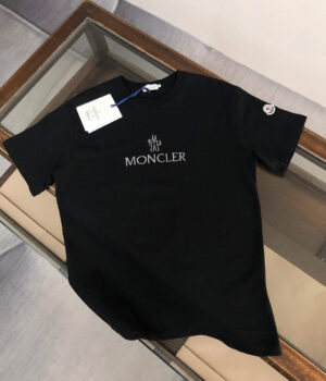 Moncler T-shirt