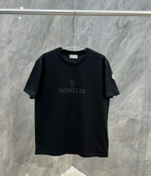 Moncler T-shirt