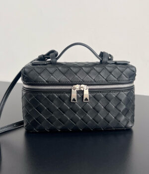 BV VANITY CASE 22*12.5*5