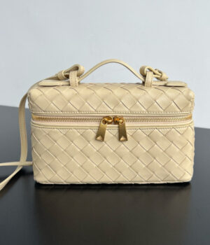 BV VANITY CASE 22*12.5*5
