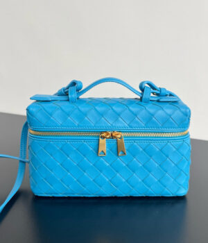 BV VANITY CASE 22*12.5*5