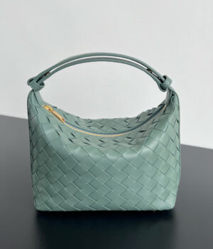 BV WALLACE BAG 22*13*9.5