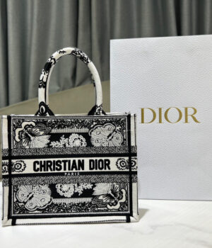 Dior Book Tote (26.5cm)