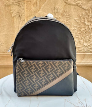 FENDI BACKPACK 33*39*16