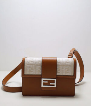 FENDI BAGUETTE 22.5*4*16