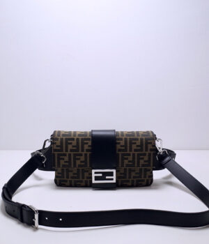 FENDI BAGUETTE 28*7*18