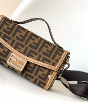FENDI BAGUETTE SOFT TRUNK 21.5*6.5*13