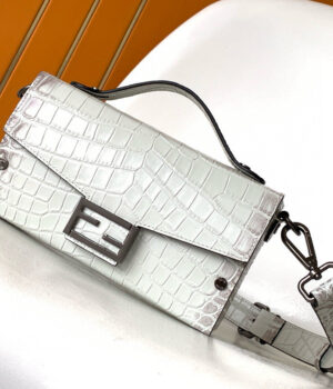 FENDI BAGUETTE SOFT TRUNK 21.5*6.5*13