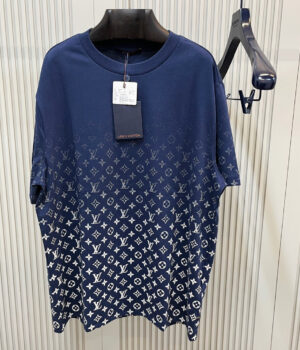 Lv T-shirt