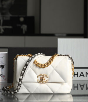 Chanel 19bag (26cm)
