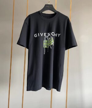 Givenchy T-shirt